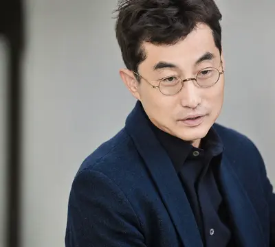 Photo of Alex Taek-Gwang Lee