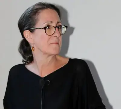 Photo of Danielle Macbeth